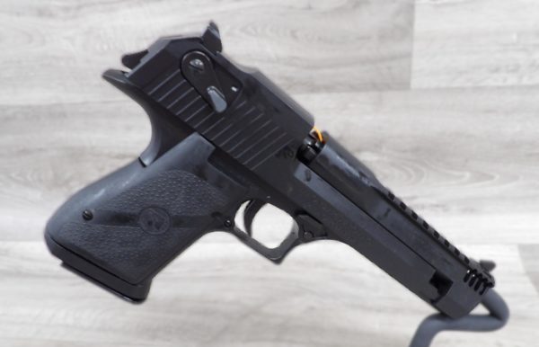 MAGNUM RESEARCH DESERT EAGLE .50 AE W/ MUZZLE BREAK