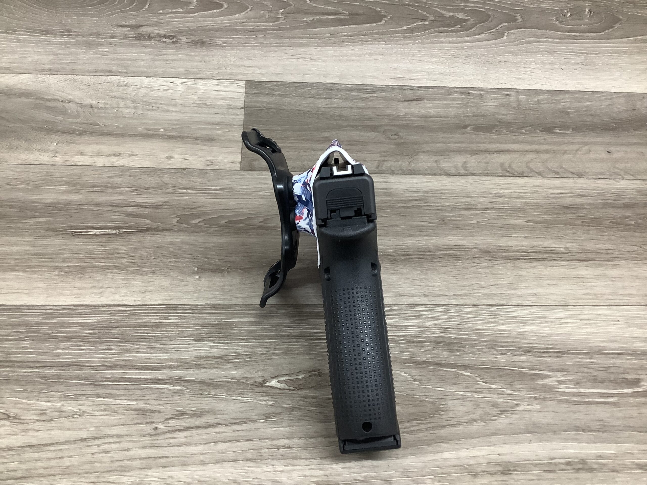 Glock 40 Gen 4 with right hand holster - Image 2